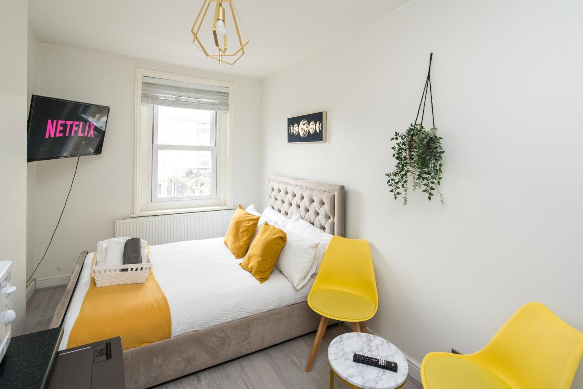 Spacious For Up To 4! Sofa Bed Apartamento Londres