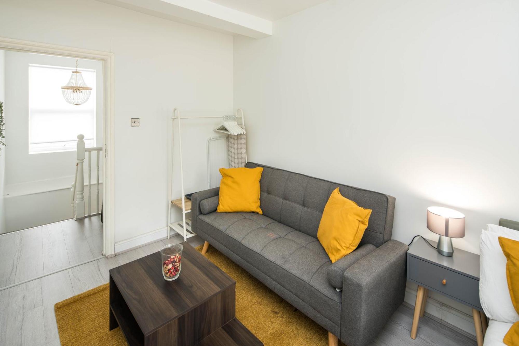 Apartamento Spacious For Up To 4! Sofa Bed